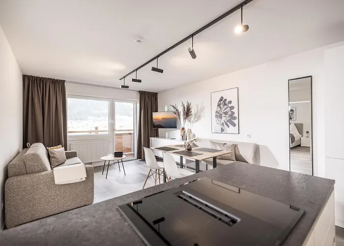 Max 3* سخليترس